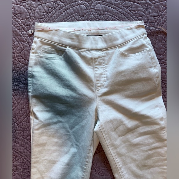 Isaac Mizrahi Cream Cropped Pants - Picture 5 of 16